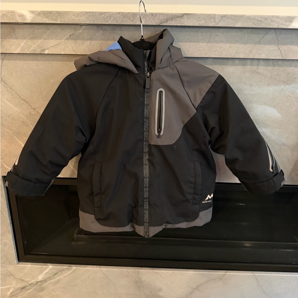 Zara boys Black and Gray Ski Jacket Size 5